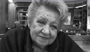 Rio — morreu, na manhã deste domingo, a atriz ruth de souza, aos 98 anos.diagnosticada com pneumonia, a artista havia sido internada, no início desta semana, na unidade de tratamento intensivo. Morreu Atriz Adelaide Joao Vitima Da Covid 19 Atualidade Correio Da Manha