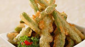 Pencelup, aduk rata tepung terigu, tepung maizena, tepung bumbu serbaguna, baking powder, bawang putih bubuk, cabai bubuk, garam, dan merica bubuk. Cara Bikin Keripik Buncis Pedas Yang Enak Cocok Untuk Pelengkap Makan Malam Bersama Keluarga Tribun Kaltim