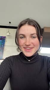 Hannah Macaulay's Instagram, Twitter & Facebook