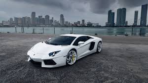 Wallpaper White Lamborghini Aventador supercar in city 2560x1600 ...