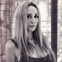 Lori Hendrix's Instagram, Twitter & Facebook