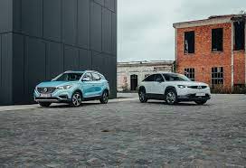 Après un premier âge d'or au début du xxe siècle, la voiture électrique a cédé la place aux voitures thermiques. Essai Deux Suv Electriques 2020 Moniteur Automobile