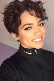 Sassy Short Curly Hairstyles For Women See More Lovehairstyles Co Coupe Cheveux Courts Boucles Cheveux Courts Boucles Et Cheveux Courts Frises
