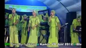 F e kain kafanmu hancur dimakan tanah f e cacing, ular dan lipan menjadi makan. Chords For Elshinta Bismillah