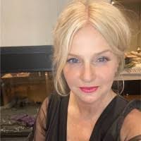 Deb Hicks's Instagram, Twitter & Facebook