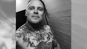 Da war till lindemann wohl die. Sophia Thomalla Andy Laplegua Tragt Ihren Namen Als Tattoo Auf Der Brust