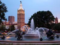 Verde Canyon Railroad Arizona This Train Ride Originates In Clarkdale Near Cottonwood About 90 Miles North Of Trens Velhos Trilhos De Trem Imagens De Trem