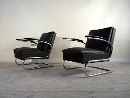 Ob im wartezimmer beim arzt oder im esszimmer, der thonet s32 ist ein zeitloser klassiker, der immer eine gute figur macht und als echter „freischwinger hohen sitzkomfort bietet. 7 Designklassiker Die Heute Immer Noch Beliebt Sind Homify