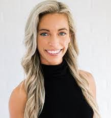 Amanda Rumble's Instagram, Twitter & Facebook