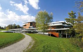 Dort beginnt auch die seepromenade mit abzweigung zum dammweg an der rottach entlang zur seestrasse mit fortsetzung bis bad wiessee Das Bayerische Paradies Golf In Bayern