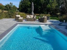 Kubyca La Piscine Coque Du Futur In 2020 Outdoor Decor Outdoor Pool