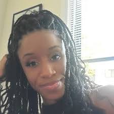 Lauren Cartwright's Instagram, Twitter & Facebook