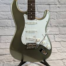 As the company grew it expanded production to include electric guitars, bass guitars, amplifiers, and accessories to become one of the biggest guitar manufacturers in japan. Fernandes Revival S Standard Electric Guitar Mij Silver Sparkle New Evolution Music