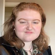 Rowan Moore (@rowmooree)