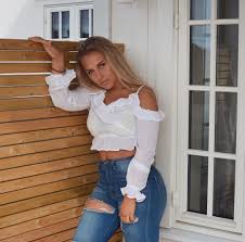 The most beautiful norwegian girls and women on instagram. Maren 19 Droppet Ut Av Skolen For A Vaere Influencer Pa Heltid Start Magazine