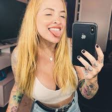 Tamara Daniel's Instagram, Twitter & Facebook