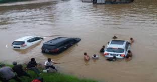 Kuala lumpur dinobatkan sebagai ibu negara malaysia sebaik saja negara ini bebas dari penjajahan british. Hujan Lebat Akibatkan Banjir Kilat Di Beberapa Negeri Kuala Lumpur Daily Tribune
