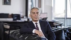 1971 yılında işık lisesi'nden, 1976 yılında da amerika birleşik devletleri'nin new york long island üniversitesi i̇ş i̇daresi. Adnan Polat Tan 24 Milyonluk Vurgunla Ilgili Aciklama