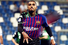 Eight games against barça and two fine goals. Barcelona Hace Oficial El Fichaje De Kevin Prince Boateng