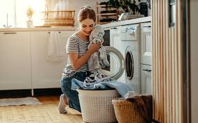 Ammorbidente fatto in casa come fare l'ammorbidente con aceto bicarbonato acqua e olio essenziale. Ammorbidente Naturale Le Ricette Dai Da Te