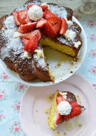 While this is mostly due to the lack of repairs needed to be carried out once the product is purchased, it is also because of the top rate customer service that. Ein Grosses Stuck Bitte Raffaello Kuchen Mit Erdbeeren Meinleckeresleben Com