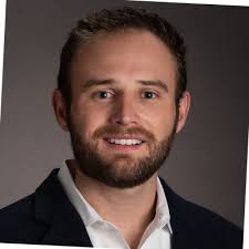 I am incredibly excited to announce that this weekend I will be graduating  summa cum laude from the Haslam College of Business at the University of  Tennessee, with a major in Finance