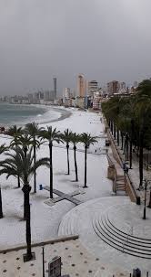Benidorm Costa Blanca Spain In Snow In January 2017 Viajar Por Espana Paisajes De Espana Lugares Hermosos