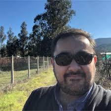 Muy feliz de haber concluido mis estudios y seguir adquiriendo  conocimientos para aplicarlos en mi trabajo y ayudar en el cambio que  contribuya a mis clientes, feliz!