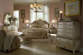 Lavelle Blanc Mansion Bedroom Set In 2020 Luxurious Bedrooms Master Bedroom Furniture Mansion Bedroom