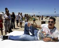 Corona is admitted to the florida bar and the federal bar of the united states district court for. Ricardo Fort Internado Por Una Infeccion Y Fuertes Dolores En Rodilla Www Elcomercioonline Com Ar