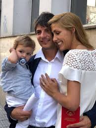 Ya son once los famosos convocados para el reality de cocina que tendrá una nueva edición que comenzará a filmarse en es un futbolista muy carismático, popular. Exclusivo Se Caso De Nuevo El Empresario Tomas Costantini Fran Vidal Espectaculos