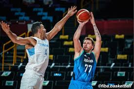 ルカ・ドンチッチ（luka dončić, ˈ d ɒ n tʃ ɪ tʃ; Res4peu2bip74m