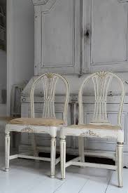 Belles Chaises Gustavien Suedois Des Annees 1800 Ils Ont Les Jambes Style Un Peu Different On A U Gustavian Style Furniture Gustavian Furniture Gustavian Decor