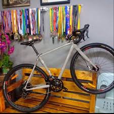 So many models/type when trying to decide on which type of bike you want to. Fuji Thread Gravel Bike Shopee Malaysia