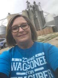 Diane Waggoner's Instagram, Twitter & Facebook