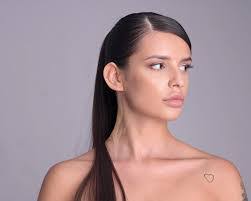 Lisa Brehmer's Instagram, Twitter & Facebook