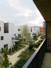 Week7 This Example Shows A Positive Example Of Urban Housing With Social Space You Can See The Green Them Residential Architecture Architecture Urban Housing
