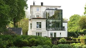 „das weisse hotel an der elbchaussee ist in einem herrschaftlichen haus aus dem späten 19. Das Weisse Juwel Eine Alster Villa Mit Flair Harvestehuder Weg 48 Hamburg Sotheby S Luxus Wohnung Villen Architektur