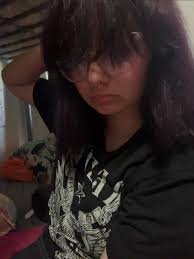 Hi guys! I'm thinking about getting my eyebrow pierced, can I see some  pictures of yours??