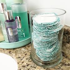A Great Way To Reduce Waste Use Reusable Makeup Pads To Eliminate Disposable Cotton Rounds Which Were A Huge Source Of Waste In The Bathroom Nachhaltige Ideen Plastikfrei Nachhaltigkeit