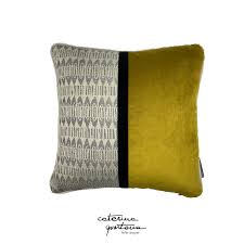 Trova una vasta selezione di cuscini multicolore velluto per la decorazione della casa a prezzi vantaggiosi su ebay. Cuscino In Lino Ecru Verde Oro E Nero Caterina Quartana Textile Designer