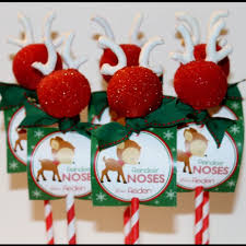 Cookies to decorate, christmas dinner ideas, and holiday party traditions like pudding and cake. Pin By Joni Alexis Designs On Christmas Cake Pop Decorating Christmas Sweet Treats Xmas Cake