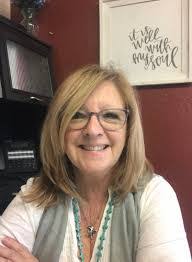 Lisa Lokey's Instagram, Twitter & Facebook