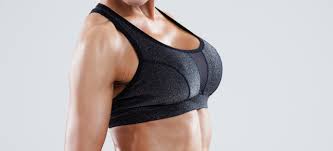 Brust straffen mit Sport: Unsere Top 5 Übungen für feste Brüste