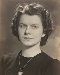 Serena Webster's Instagram, Twitter & Facebook