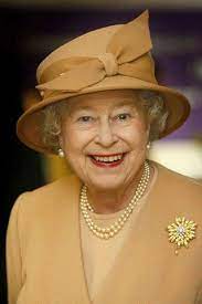 Pin By Rosalba Ospino On Love Queen Elizabeth Queen Elizabeth Elizabeth Ii Queen Hat