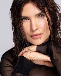 Nikki Banner is a whimsical beauty with elegant grace @nikki #muse  #nikkibanner #actress #portrait #beauty #danapatrickphoto #headshots  #laphotographer #danapatrick #womensstyle #danapatrickphoto 💋/hair  @daniellekatherinemakeup