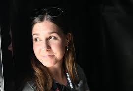 Meagan Thompson's Instagram, Twitter & Facebook