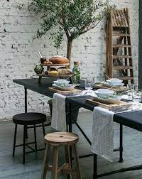 eettafel dekken minimalistische decoratie decoraties tuintafels