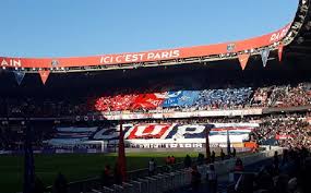 Le beffroi de lille © philippe babin. Psg Nimes Vu Du Parc Banderole Nouvelle Musique Pour L Echauffement Et Mbappe